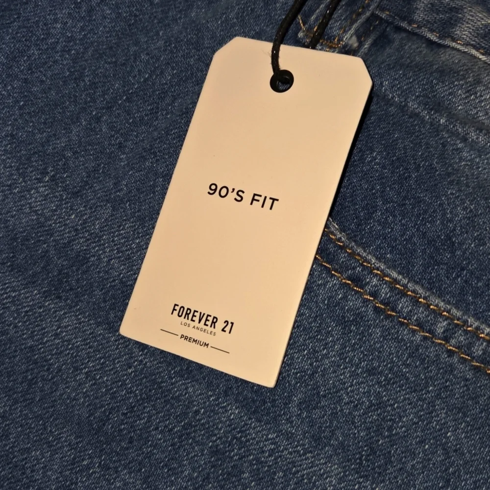 Forever 21 NWTs Bratz x F21 Rhinestone Wide-Leg Cutout Jeans - Picture 9 of 9